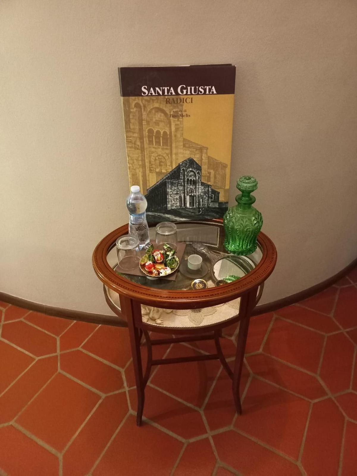 B&B Filomena Santa Giusta Exteriör bild
