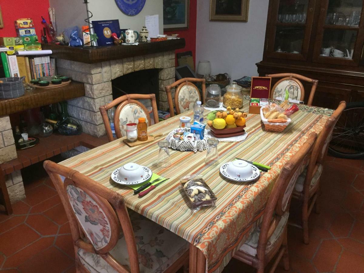 B&B Filomena Santa Giusta Exteriör bild