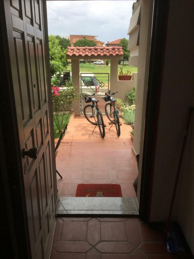 B&B Filomena Santa Giusta Exteriör bild