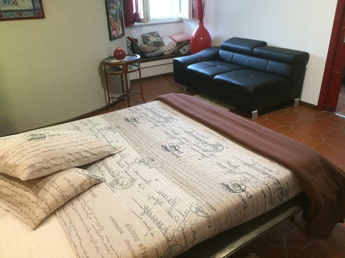 B&B Filomena Santa Giusta Exteriör bild
